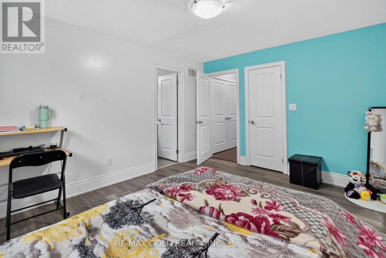 6 AYRSHIRE COURT, Brampton (Snelgrove), Ontario, L6Z0G6