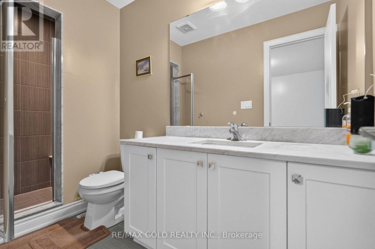 6 AYRSHIRE COURT, Brampton (Snelgrove), Ontario, L6Z0G6