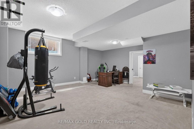 6 AYRSHIRE COURT, Brampton (Snelgrove), Ontario, L6Z0G6