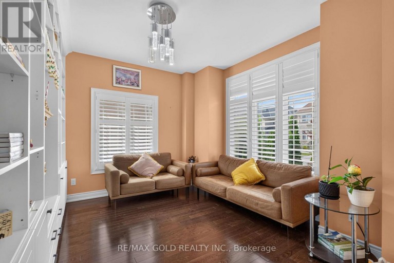 6 AYRSHIRE COURT, Brampton (Snelgrove), Ontario, L6Z0G6