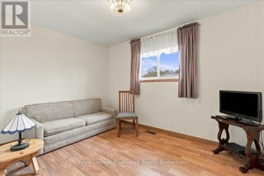 4 BOGART CRESCENT Belleville (Belleville Ward) Ontario photo 14