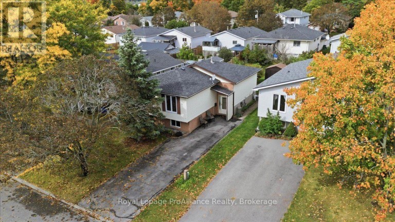 4 BOGART CRESCENT, Belleville (Belleville Ward), Ontario, K8P5E8