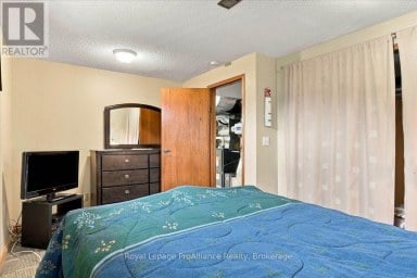 4 BOGART CRESCENT Belleville (Belleville Ward) Ontario photo 28