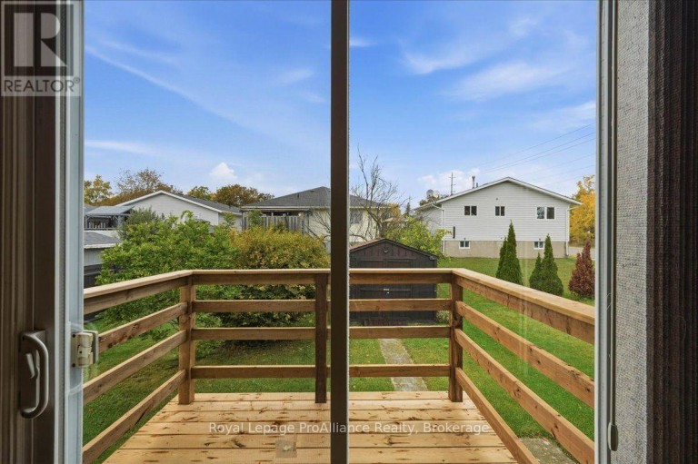 4 BOGART CRESCENT, Belleville (Belleville Ward), Ontario, K8P5E8