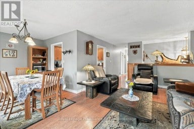 4 BOGART CRESCENT Belleville (Belleville Ward) Ontario photo 4