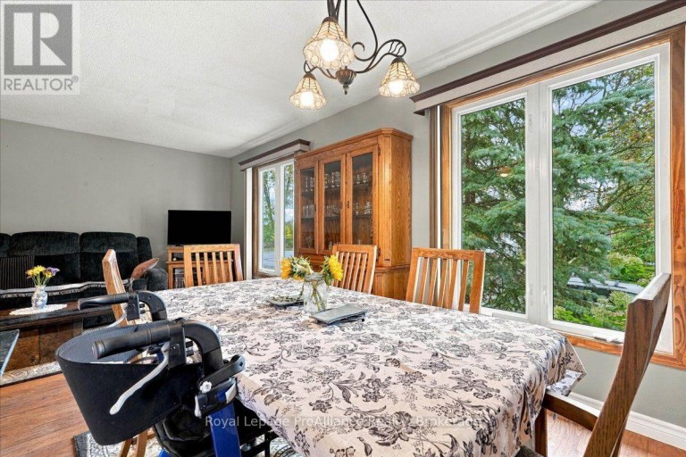 4 BOGART CRESCENT, Belleville (Belleville Ward), Ontario, K8P5E8