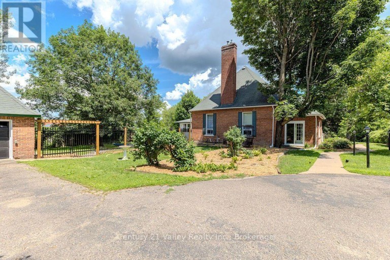 311 SUPPLE STREET, Pembroke, Ontario, K8A3H3