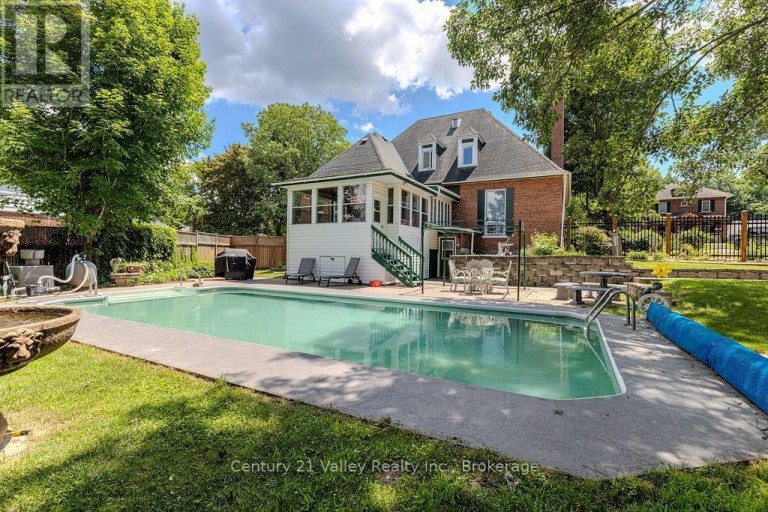 311 SUPPLE STREET, Pembroke, Ontario, K8A3H3