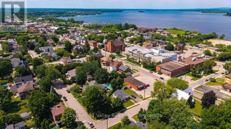 311 SUPPLE STREET, Pembroke, Ontario, K8A3H3