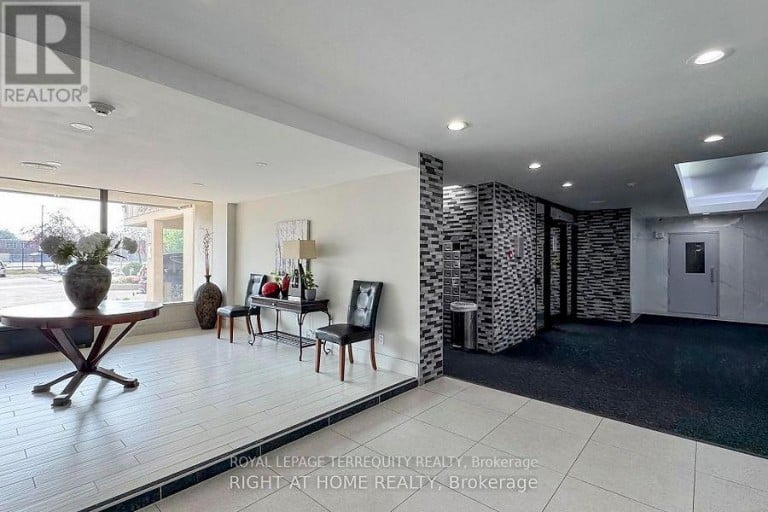 205 - 1338 YORK MILLS ROAD, Toronto (Parkwoods-Donalda), Ontario, M3A3M3
