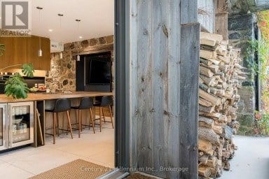 516557 7TH LINE Blue Mountains Ontario photo 12