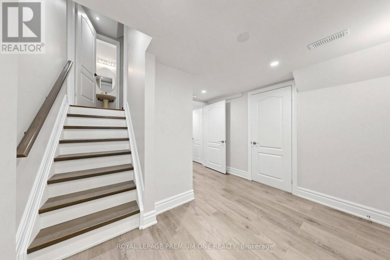46 BOSCO DRIVE, Vaughan (Vellore Village), Ontario, L4H0M3