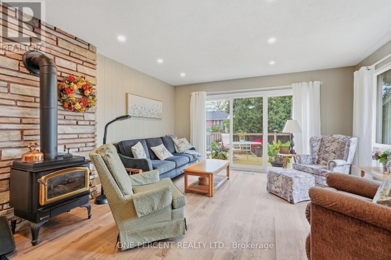 137 TERRACE DRIVE, Hamilton (Balfour), Ontario, L9A2Y8