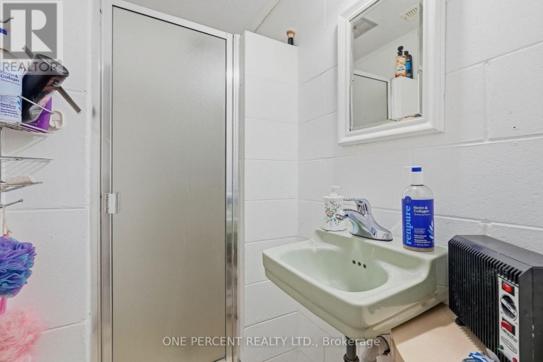 137 TERRACE DRIVE, Hamilton (Balfour), Ontario, L9A2Y8
