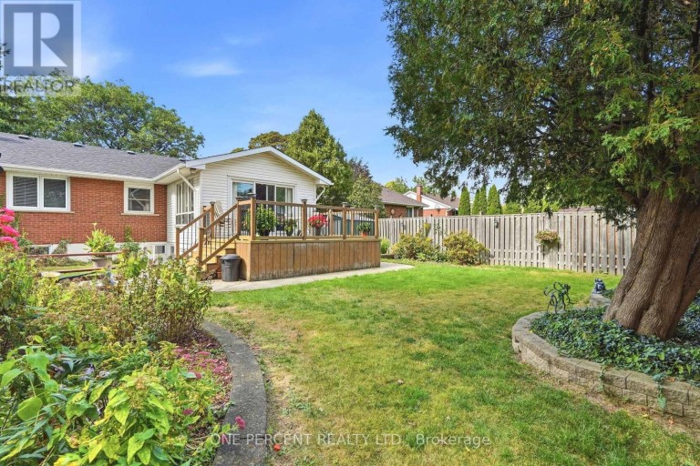 137 TERRACE DRIVE, Hamilton (Balfour), Ontario, L9A2Y8