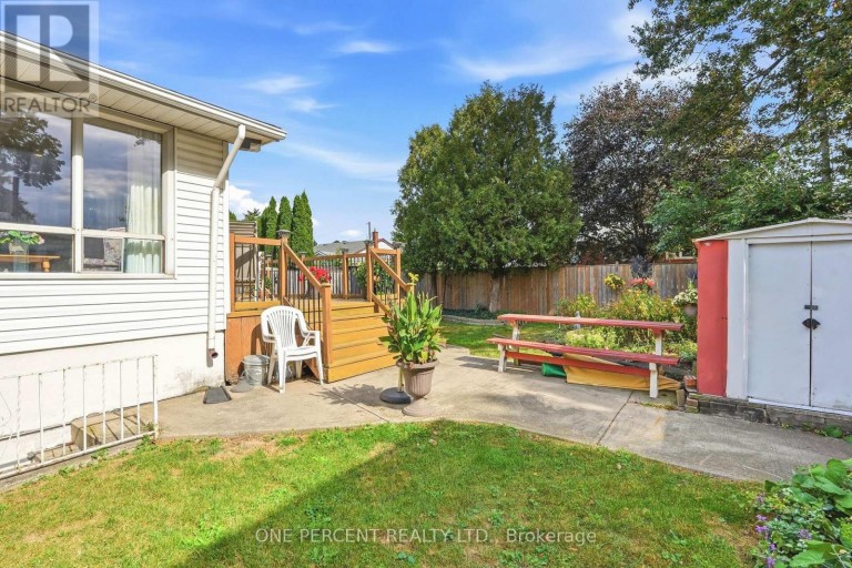 137 TERRACE DRIVE, Hamilton (Balfour), Ontario, L9A2Y8