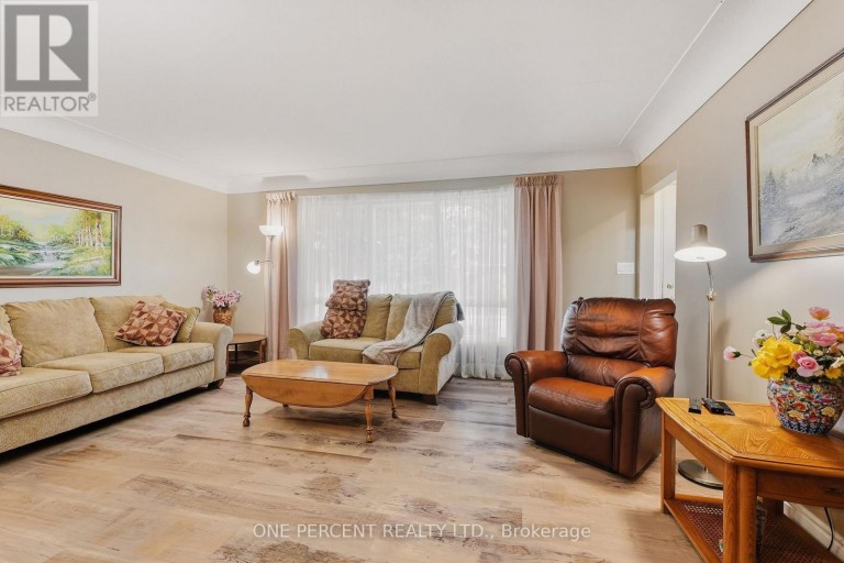 137 TERRACE DRIVE, Hamilton (Balfour), Ontario, L9A2Y8