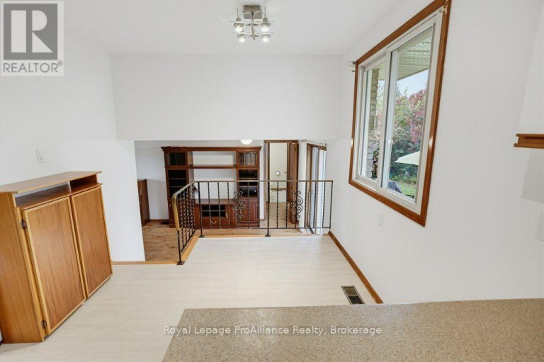 23 THORNCLIFFE DRIVE, Belleville (Belleville Ward), Ontario, K8P4L3