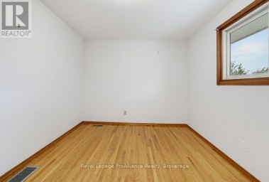 23 THORNCLIFFE DRIVE Belleville (Belleville Ward) Ontario photo 26