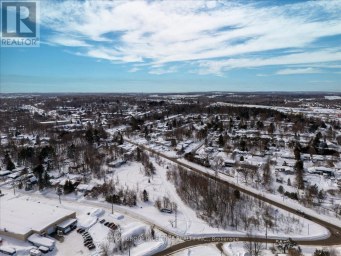 570 LACLIE STREET Orillia Ontario photo 13