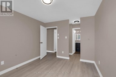 414 - 126 BELL FARM ROAD Barrie (Alliance) Ontario photo 12