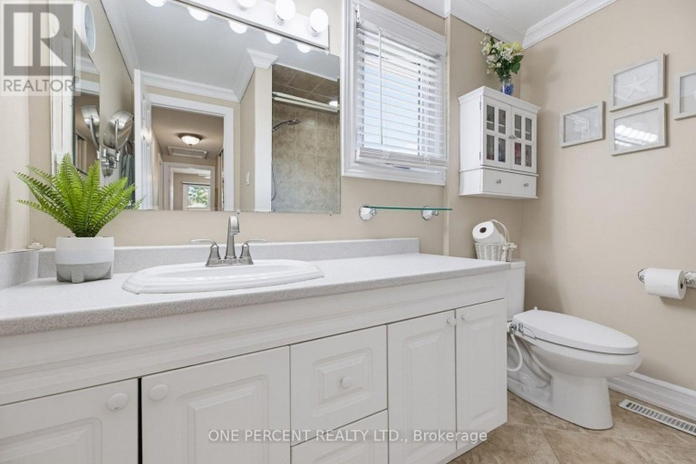 51 COURTLEIGH SQUARE, Brampton (Heart Lake East), Ontario, L6Z1J2