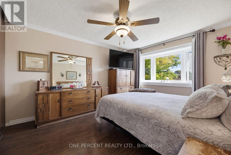 51 COURTLEIGH SQUARE, Brampton (Heart Lake East), Ontario, L6Z1J2