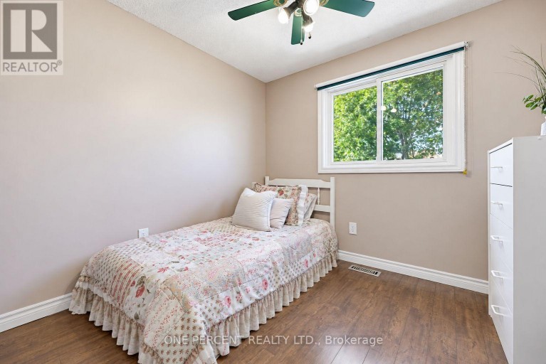51 COURTLEIGH SQUARE, Brampton (Heart Lake East), Ontario, L6Z1J2