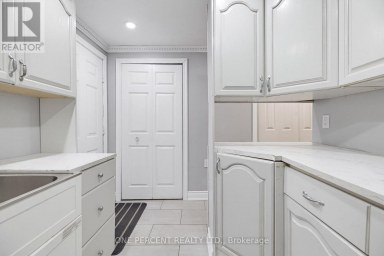 51 COURTLEIGH SQUARE Brampton (Heart Lake East) Ontario photo 33