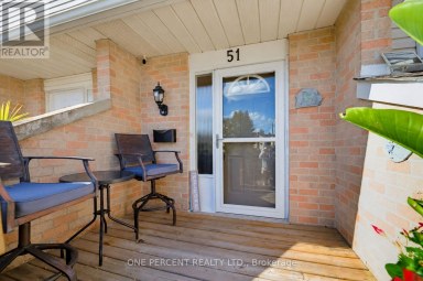 51 COURTLEIGH SQUARE Brampton (Heart Lake East) Ontario photo 4