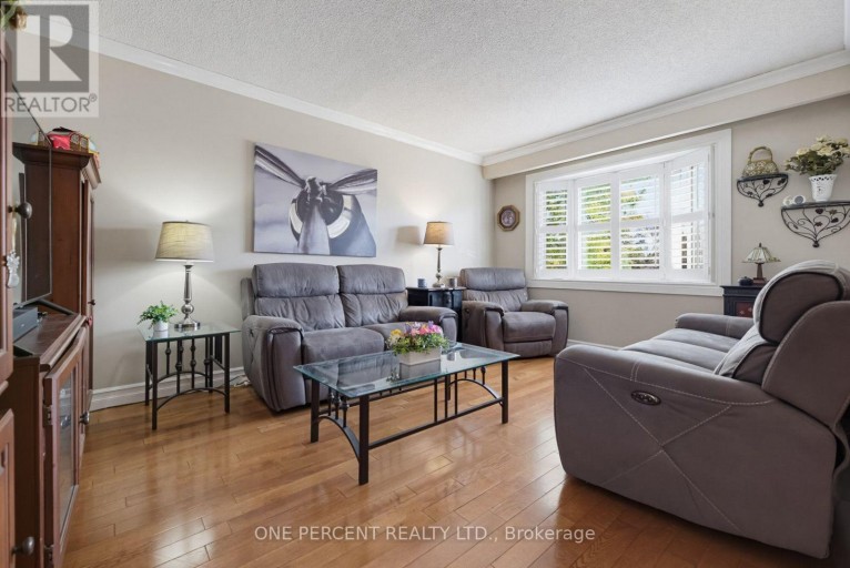 51 COURTLEIGH SQUARE, Brampton (Heart Lake East), Ontario, L6Z1J2