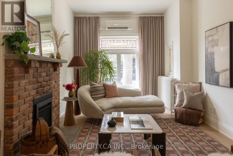 197 ROXTON ROAD, Toronto (Trinity-Bellwoods), Ontario, M6J2Y4