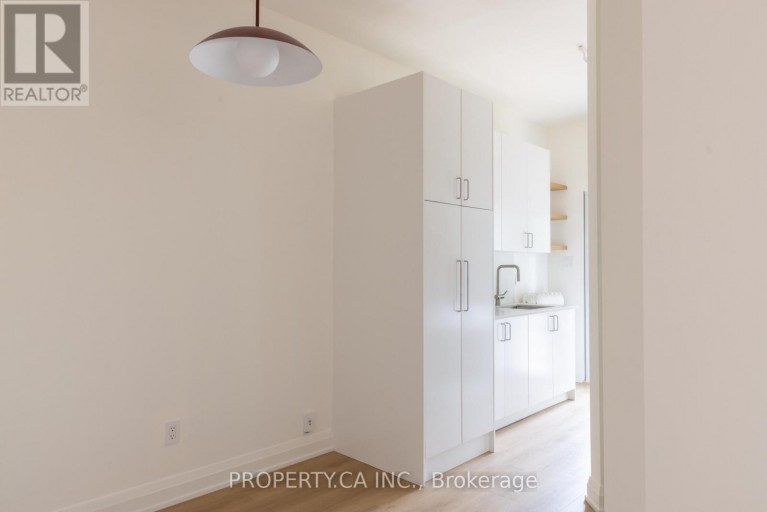 197 ROXTON ROAD, Toronto (Trinity-Bellwoods), Ontario, M6J2Y4