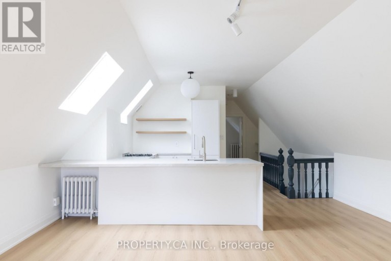 197 ROXTON ROAD, Toronto (Trinity-Bellwoods), Ontario, M6J2Y4
