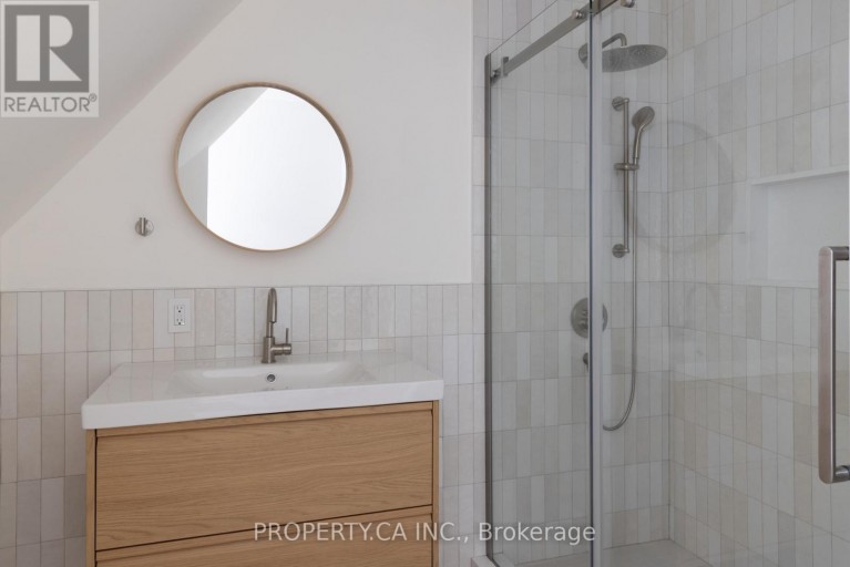 197 ROXTON ROAD, Toronto (Trinity-Bellwoods), Ontario, M6J2Y4