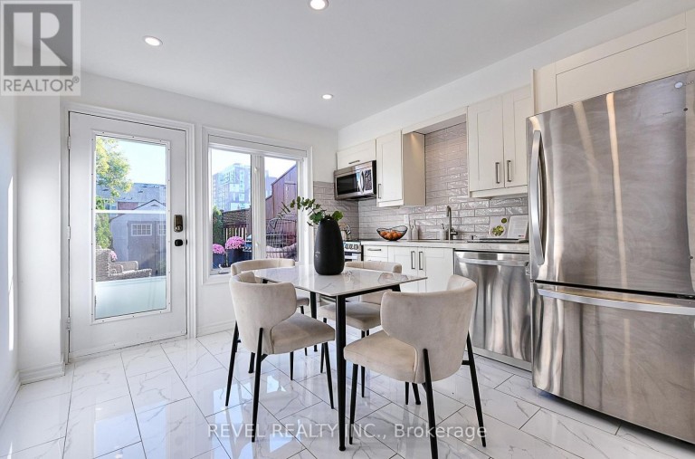 399 PERTH AVENUE, Toronto (Dovercourt-Wallace Emerson-Junction), Ontario, M6P3Y5