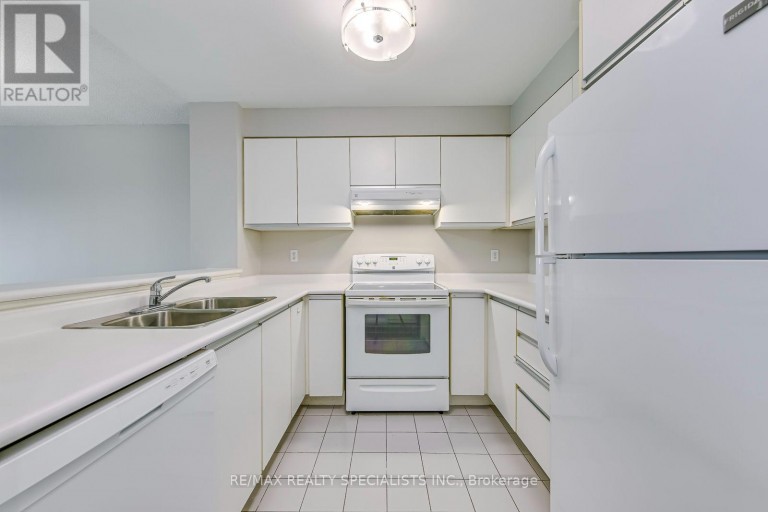 1605 - 2177 BURNHAMTHORPE ROAD W, Mississauga (Erin Mills), Ontario, L5L5P9