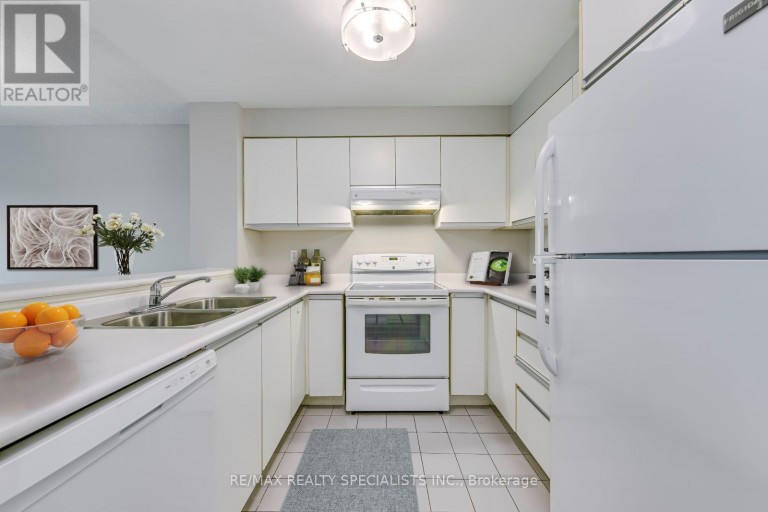 1605 - 2177 BURNHAMTHORPE ROAD W, Mississauga (Erin Mills), Ontario, L5L5P9