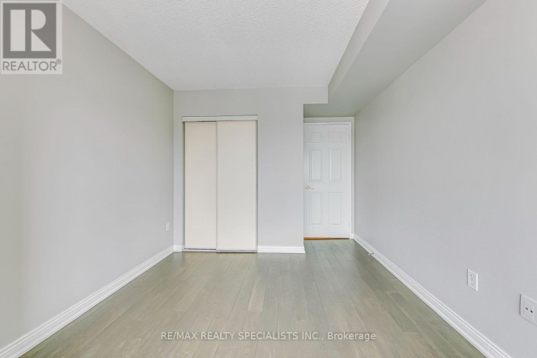 1605 - 2177 BURNHAMTHORPE ROAD W, Mississauga (Erin Mills), Ontario, L5L5P9