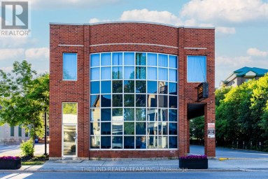 15105 YONGE STREET Aurora (Aurora Village) Ontario photo 2