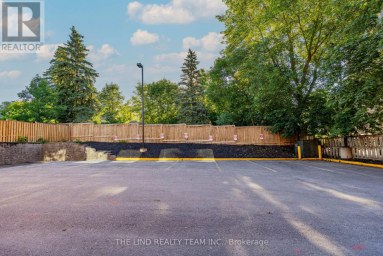 15105 YONGE STREET Aurora (Aurora Village) Ontario photo 5