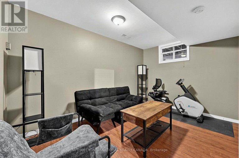 4 BRECKEN DRIVE, Georgina (Keswick South), Ontario, L4P4A3