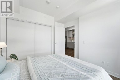 719 - 405 DUNDAS STREET W Oakville (GO Glenorchy) Ontario photo 7