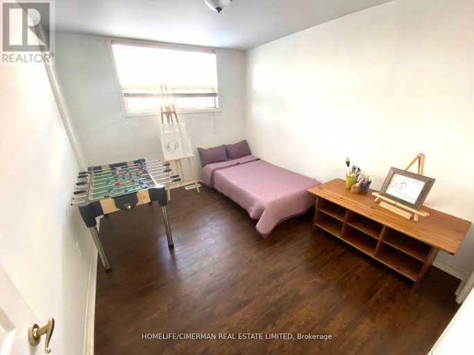 3 BENTON STREET, Brampton (Bram East), Ontario, L6W3B8