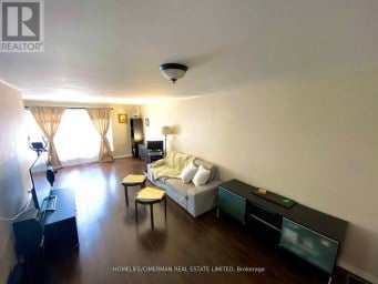 3 BENTON STREET Brampton (Bram East) Ontario photo 2