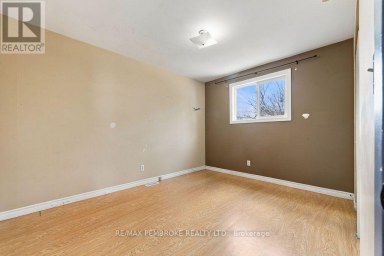 570 MOFFAT STREET Pembroke Ontario photo 21