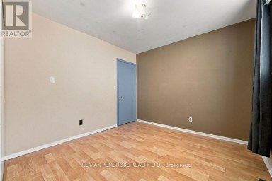 570 MOFFAT STREET Pembroke Ontario photo 23