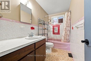 570 MOFFAT STREET Pembroke Ontario photo 24