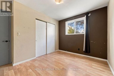 570 MOFFAT STREET Pembroke Ontario photo 27