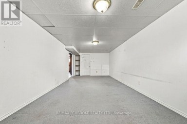 570 MOFFAT STREET Pembroke Ontario photo 31